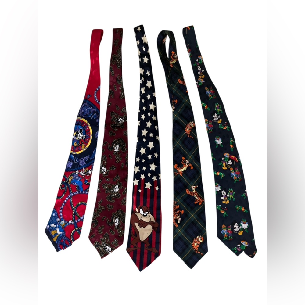 5 Disney Store Men’s Handmade 100% Silk Mickey, Donald, Tiger, Looney Toons Ties
